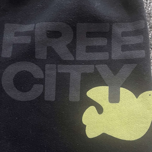 Freecity black and yellow sweatpants full length - Picture 4 of 4